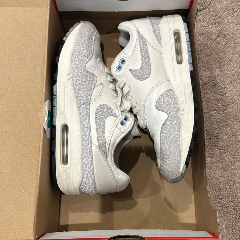 W Nike air max 1 women’s 7.5, men’s 6